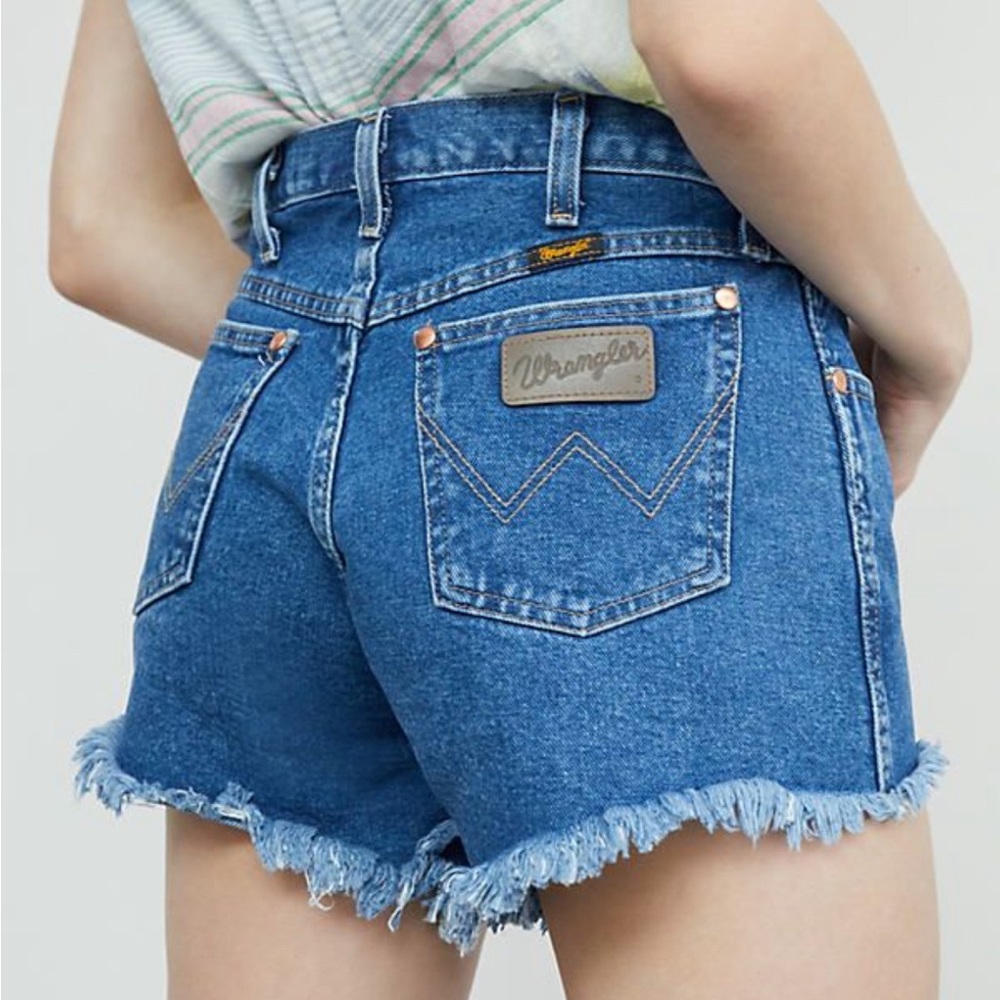 Wrangler Frayed Short- Dark Blue